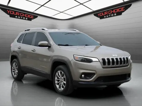 Another view of 2019 Jeep Cherokee Latitude Plus for sale in Waukegan, IL at Your Choice Autos - Waukegan
