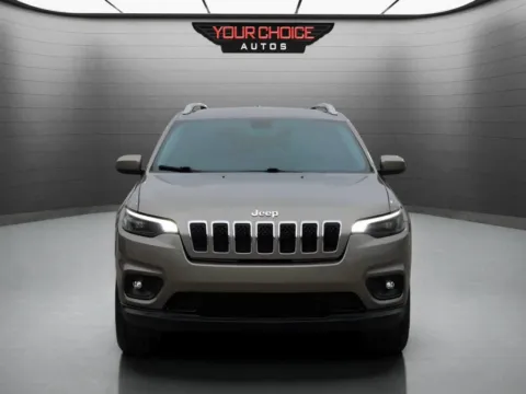 Photos of 2019 Jeep Cherokee Latitude Plus for sale in Waukegan, IL at Your Choice Autos - Waukegan