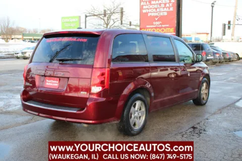 Another view of 2018 Dodge Grand Caravan SE for sale in Waukegan, IL at Your Choice Autos - Waukegan