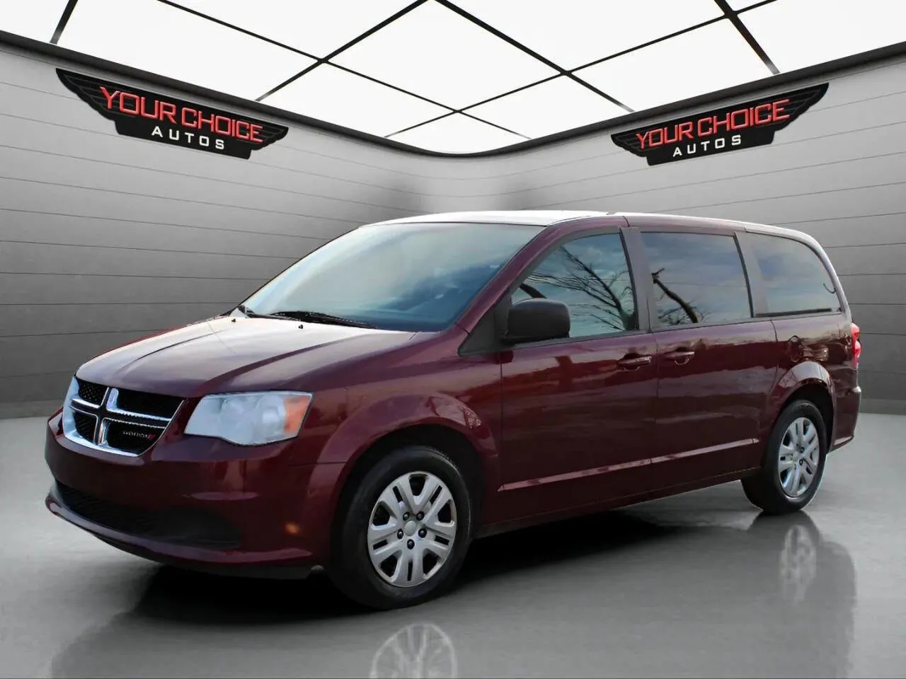 Red 2018 Dodge Grand Caravan SE for sale in Waukegan, IL
