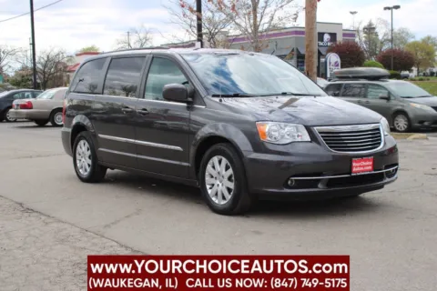 Another view of 2016 Chrysler Town & Country Touring for sale in Waukegan, IL at Your Choice Autos - Waukegan