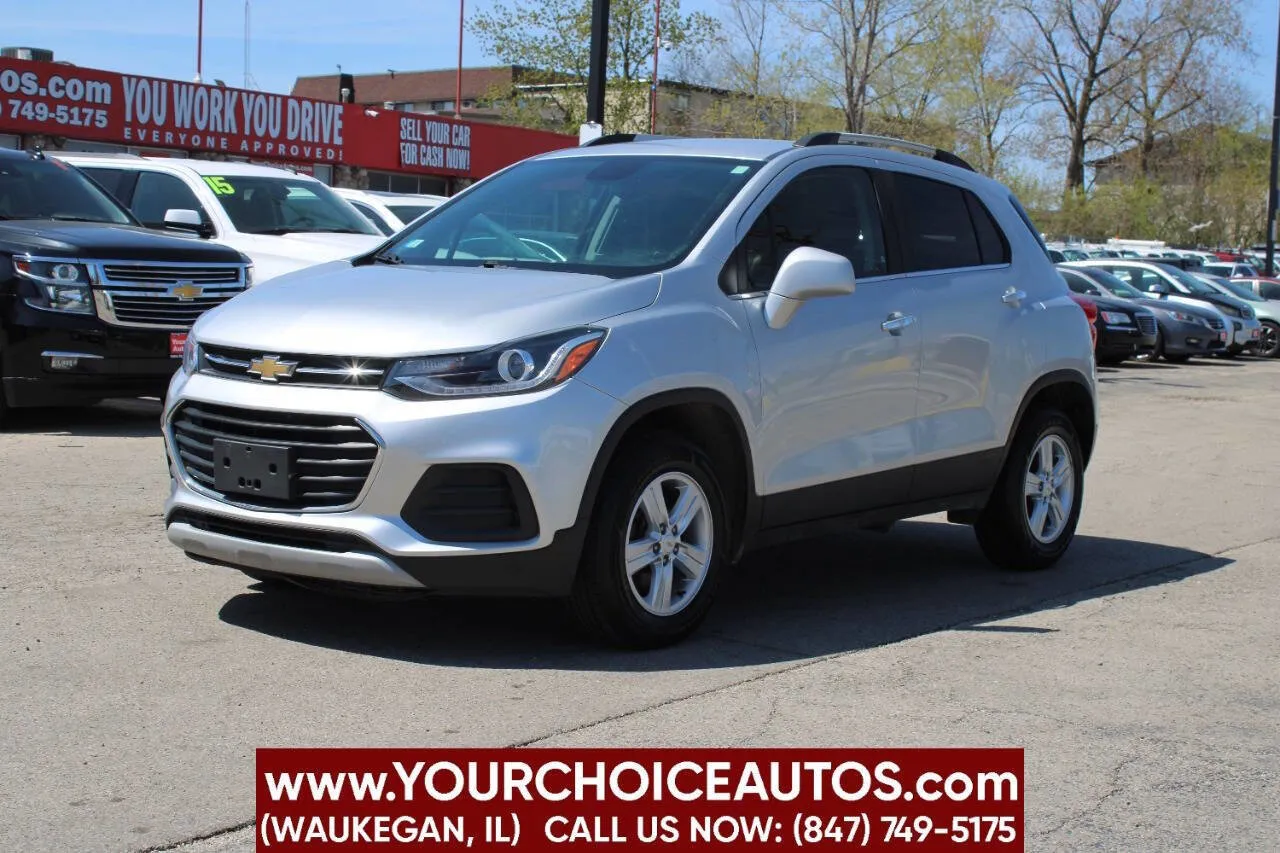 Silver 2019 Chevrolet Trax LT for sale in Waukegan, IL