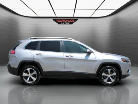 More photos of 2019 Jeep Cherokee Limited at Your Choice Autos - Waukegan, IL