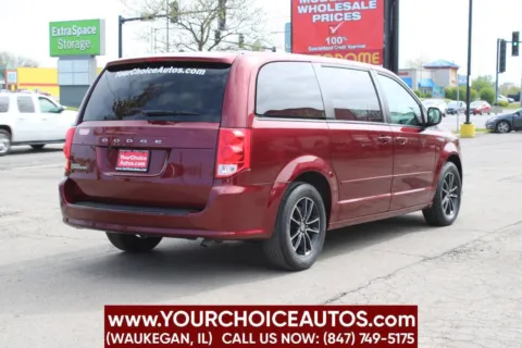 More photos of 2017 Dodge Grand Caravan SXT at Your Choice Autos - Waukegan, IL