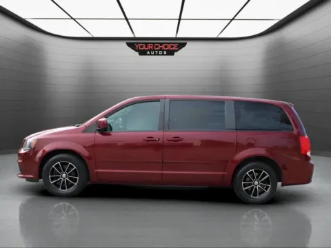 Photos of 2017 Dodge Grand Caravan SXT for sale in Waukegan, IL at Your Choice Autos - Waukegan