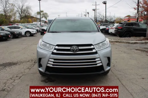 Photos of 2017 Toyota Highlander LE for sale in Waukegan, IL at Your Choice Autos - Waukegan