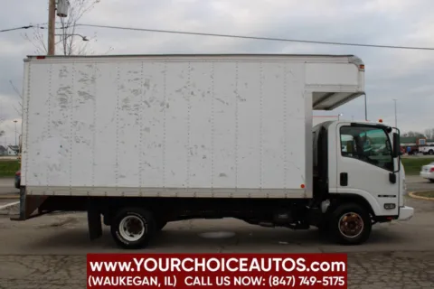 More photos of 2009 Chevrolet W4500 4X2 2dr 71.0 in. BBC Tilt Cab 109 176 WB at Your Choice Autos - Waukegan, IL