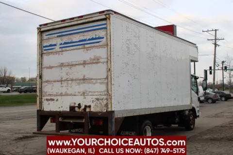 More photos of 2009 Chevrolet W4500 4X2 2dr 71.0 in. BBC Tilt Cab 109 176 WB at Your Choice Autos - Waukegan, IL