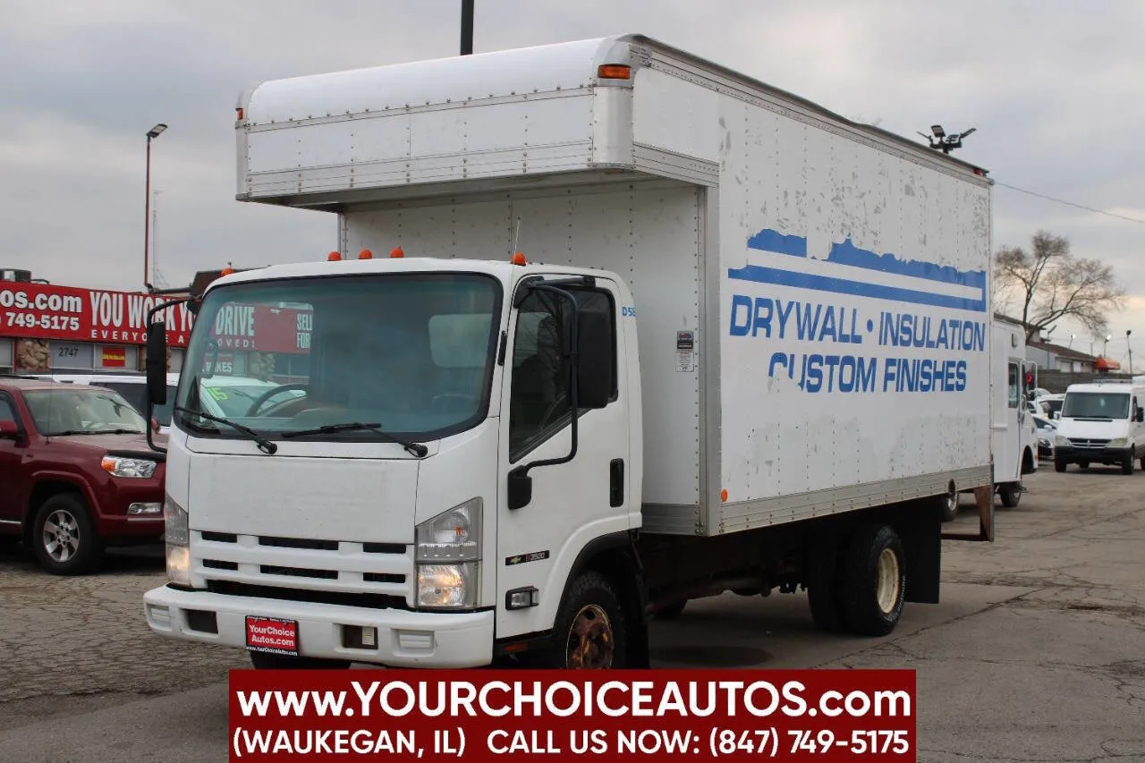 White 2009 Chevrolet W4500 4X2 2dr 71.0 in. BBC Tilt Cab 109 176 WB for sale in Waukegan, IL