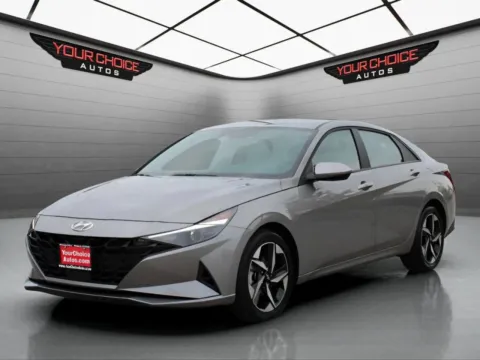 Silver 2023 Hyundai Elantra SEL for sale in Waukegan, IL