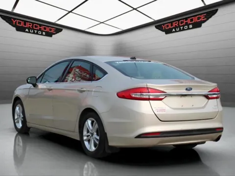 Another view of 2018 Ford Fusion SE for sale in Waukegan, IL at Your Choice Autos - Waukegan
