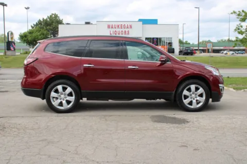 More photos of 2017 Chevrolet Traverse LT at Your Choice Autos - Waukegan, IL