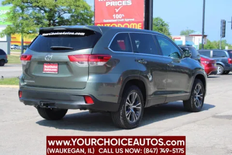 More photos of 2019 Toyota Highlander LE 4dr SUV (3.5L V6) at Your Choice Autos - Waukegan, IL