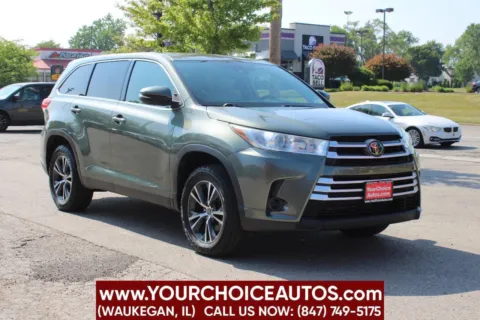 Another view of 2019 Toyota Highlander LE 4dr SUV (3.5L V6) for sale in Waukegan, IL at Your Choice Autos - Waukegan