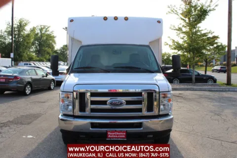 Another view of 2013 Ford Econoline Commercial Cutaway E 450 SD 2dr Commercial/Cutaway/Chassis 158 176 in. WB for sale in Waukegan, IL at Your Choice Autos - Waukegan