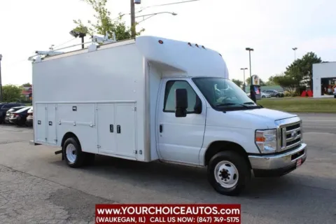 Another view of 2013 Ford Econoline Commercial Cutaway E 450 SD 2dr Commercial/Cutaway/Chassis 158 176 in. WB for sale in Waukegan, IL at Your Choice Autos - Waukegan