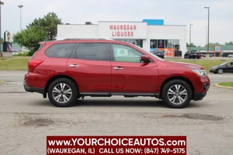More photos of 2017 Nissan Pathfinder SV at Your Choice Autos - Waukegan, IL