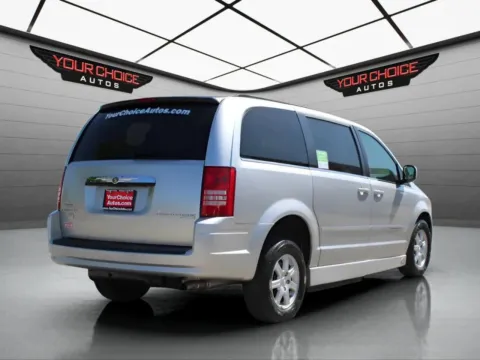 More photos of 2010 Chrysler Town & Country Touring at Your Choice Autos - Waukegan, IL