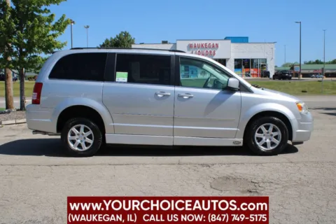 More photos of 2010 Chrysler Town & Country Touring at Your Choice Autos - Waukegan, IL