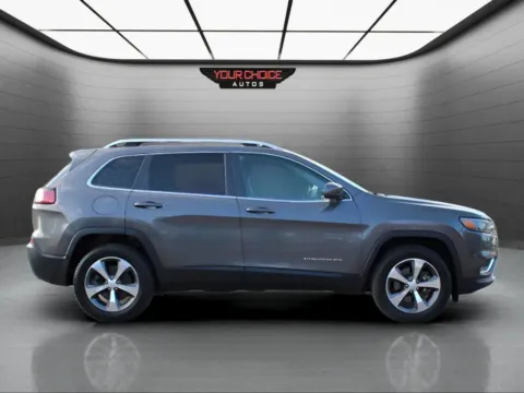 More photos of 2019 Jeep Cherokee Limited at Your Choice Autos - Waukegan, IL