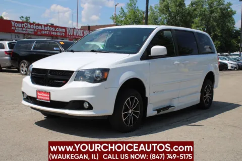 Photos of 2016 Dodge Grand Caravan SXT Plus for sale in Waukegan, IL at Your Choice Autos - Waukegan