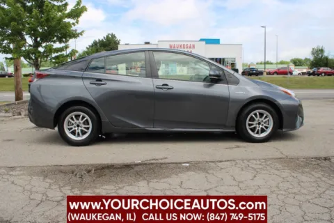 More photos of 2017 Toyota Prius Two 4dr Hatchback at Your Choice Autos - Waukegan, IL