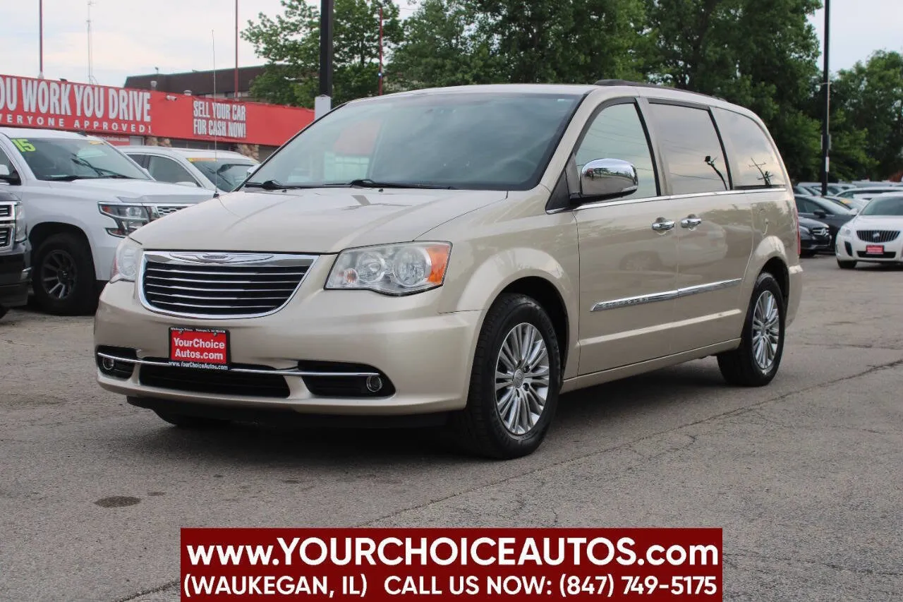 2014 Chrysler Town & Country Touring-L