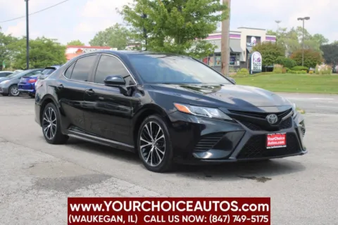 Black 2019 Toyota Camry SE 4dr Sedan for sale in Waukegan, IL