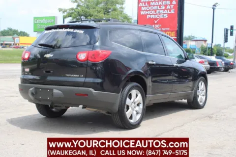 More photos of 2012 Chevrolet Traverse LT w/1LT at Your Choice Autos - Waukegan, IL