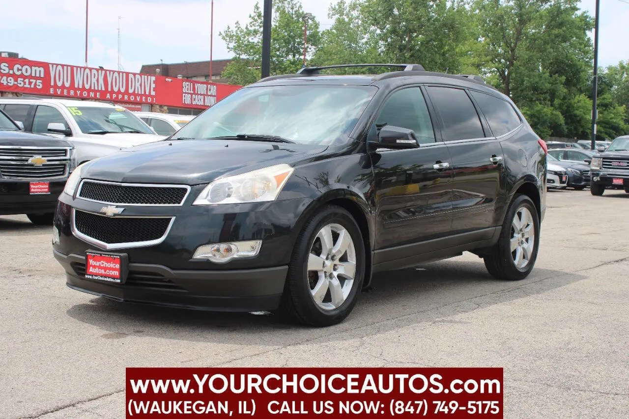 Black 2012 Chevrolet Traverse LT w/1LT for sale in Waukegan, IL