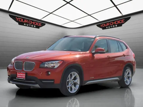 Orange 2013 BMW X1 28i for sale in Waukegan, IL
