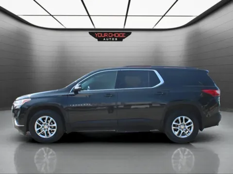 Photos of 2020 Chevrolet Traverse LT Cloth for sale in Waukegan, IL at Your Choice Autos - Waukegan