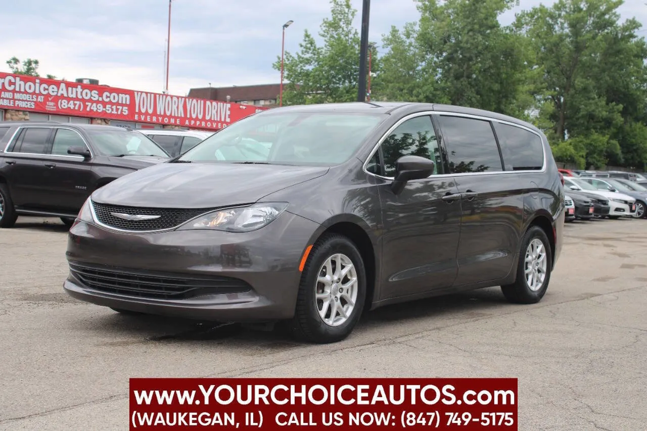 2017 Chrysler Pacifica LX for sale in Waukegan, IL