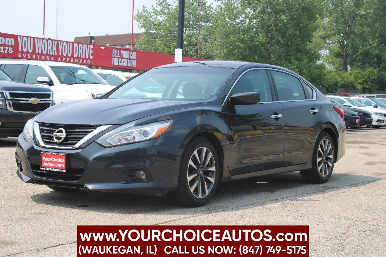 Blue 2017 Nissan Altima 2.5 SV for sale in Waukegan, IL