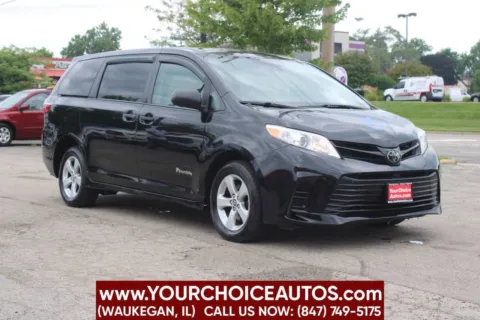 More photos of 2019 Toyota Sienna L 7 Passenger 4dr Mini Van at Your Choice Autos - Waukegan, IL