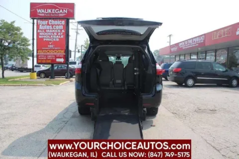 Black 2019 Toyota Sienna L 7 Passenger 4dr Mini Van for sale in Waukegan, IL