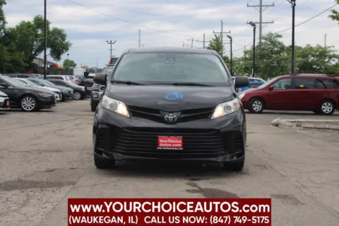 Another view of 2019 Toyota Sienna L 7 Passenger 4dr Mini Van for sale in Waukegan, IL at Your Choice Autos - Waukegan