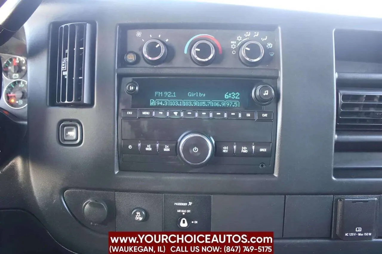 2016 GMC Savana Cargo Work Van - Photo 25