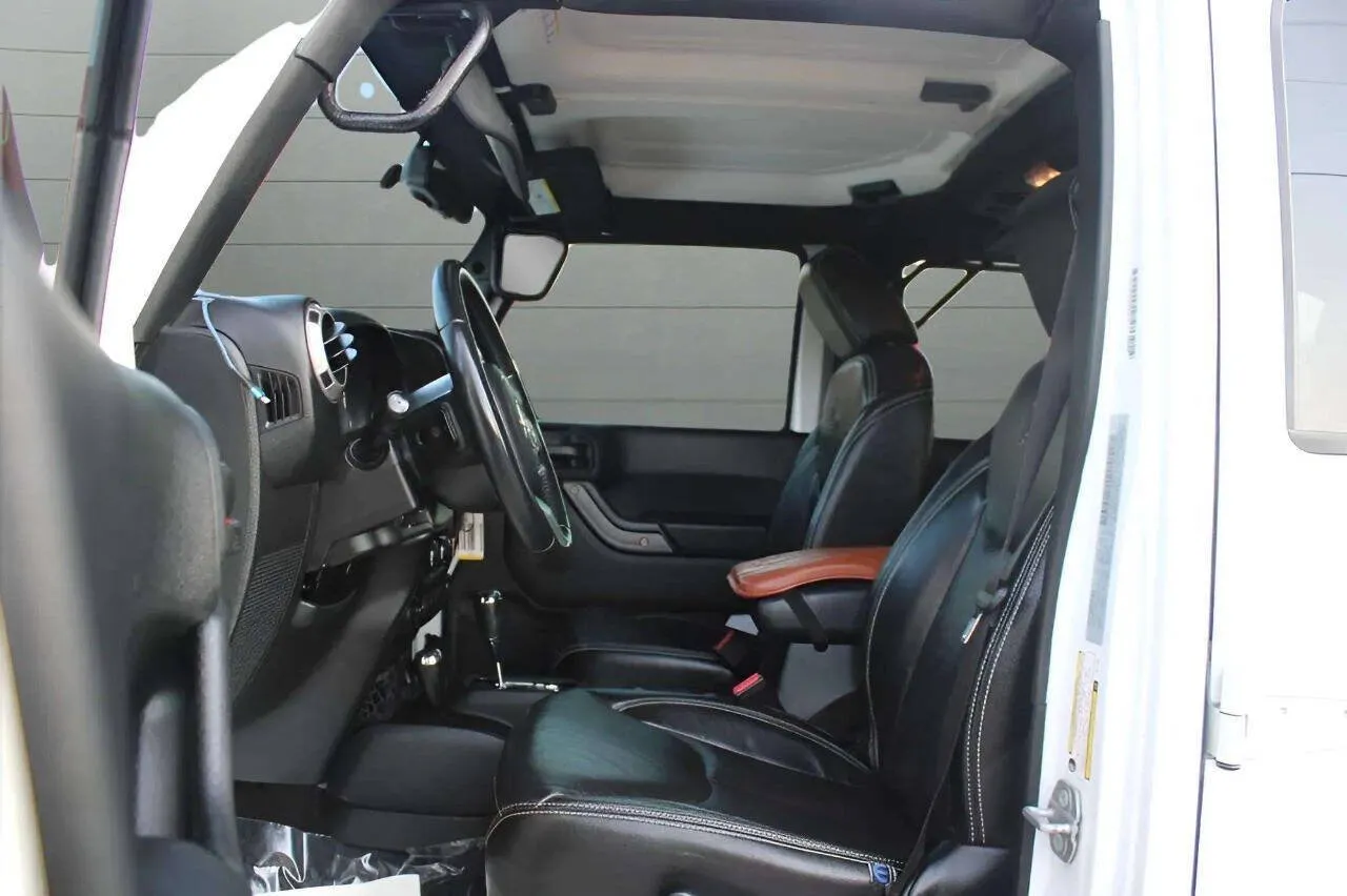 2017 Jeep Wrangler Unlimited Sport S - Photo 12