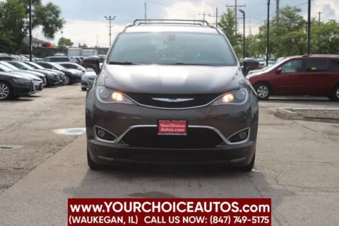 Another view of 2018 Chrysler Pacifica Touring L for sale in Waukegan, IL at Your Choice Autos - Waukegan