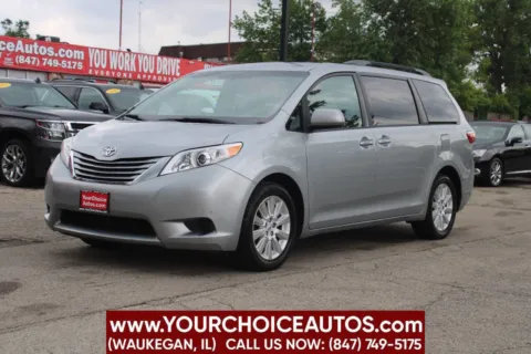 Silver 2015 Toyota Sienna LE for sale in Waukegan, IL
