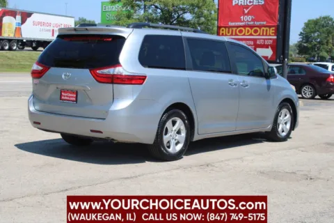 More photos of 2017 Toyota Sienna LE 7 Passenger Auto Access Seat 4dr Mini Van at Your Choice Autos - Waukegan, IL