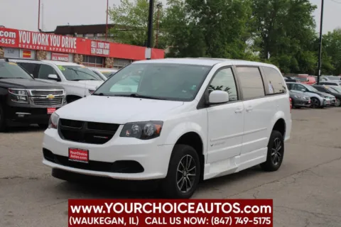Photos of 2017 Dodge Grand Caravan SE Plus for sale in Waukegan, IL at Your Choice Autos - Waukegan