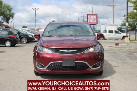 Photos of 2020 Chrysler Pacifica Touring L for sale in Waukegan, IL at Your Choice Autos - Waukegan