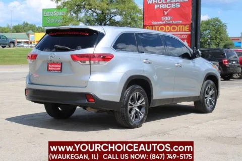 More photos of 2019 Toyota Highlander LE 4dr SUV (3.5L V6) at Your Choice Autos - Waukegan, IL