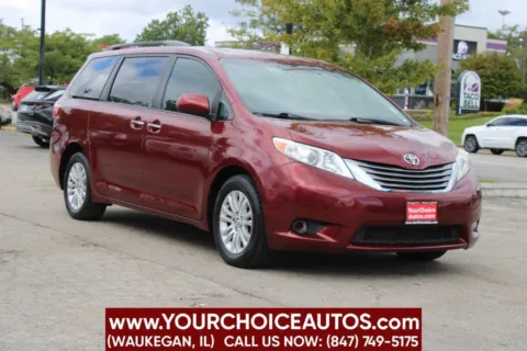 Another view of 2017 Toyota Sienna XLE Premium 8 Passenger 4dr Mini Van for sale in Waukegan, IL at Your Choice Autos - Waukegan