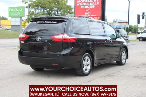 More photos of 2018 Toyota Sienna LE 8 Passenger 4dr Mini Van at Your Choice Autos - Waukegan, IL