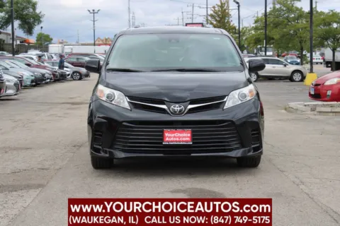 Photos of 2018 Toyota Sienna LE 8 Passenger 4dr Mini Van for sale in Waukegan, IL at Your Choice Autos - Waukegan
