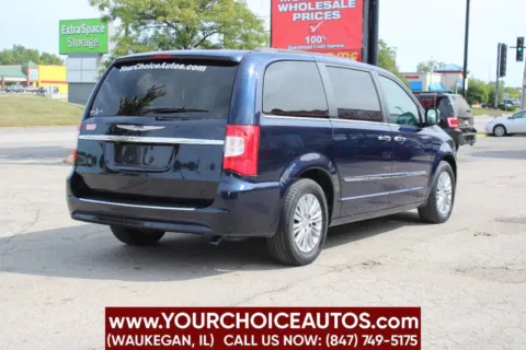 More photos of 2016 Chrysler Town & Country Touring-L Anniversary Edition at Your Choice Autos - Waukegan, IL