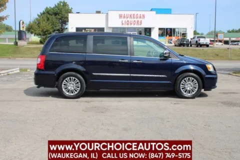More photos of 2016 Chrysler Town & Country Touring-L Anniversary Edition at Your Choice Autos - Waukegan, IL